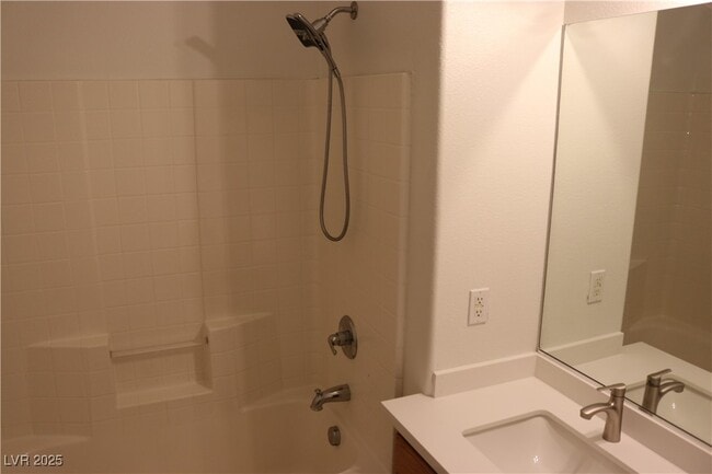 Building Photo - 50 Aura de Blanco St