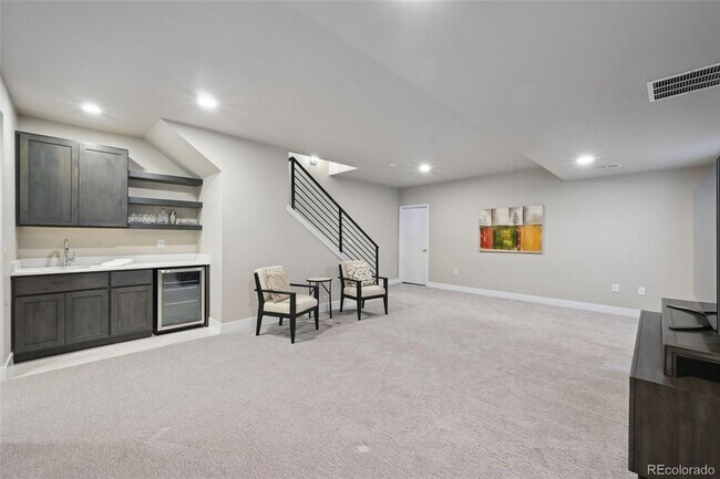 Building Photo - Rare University/Observatory Park 4 Plus Bed, 4.5 Bath Home