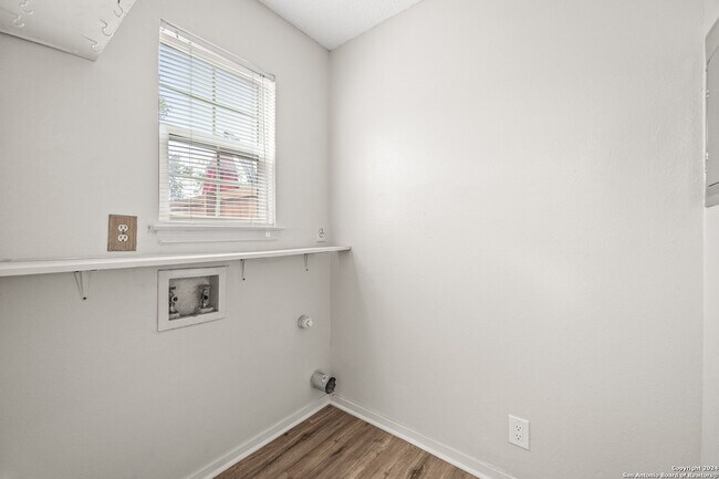 Building Photo - 9140 Timber Path