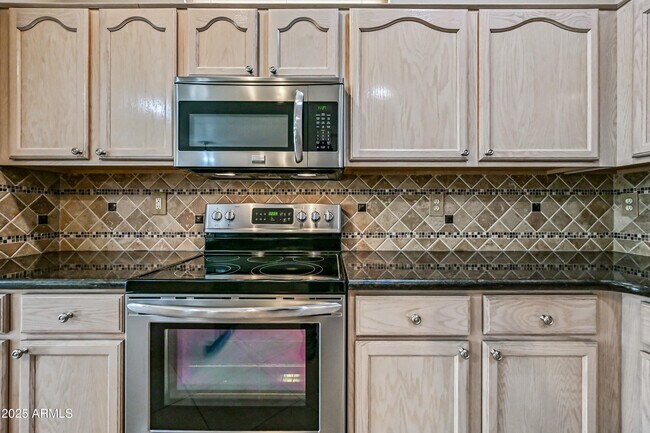 Building Photo - 16436 W Arroyo Vista Ln