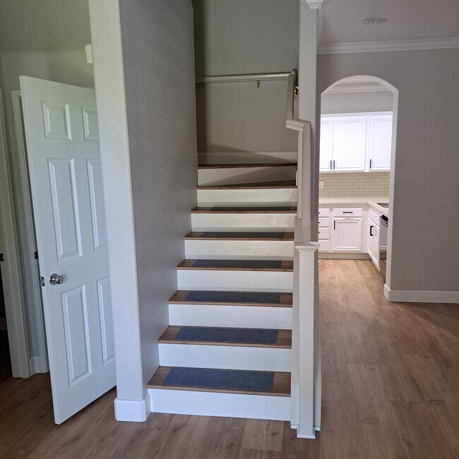 Building Photo - 24353 Allegra Way