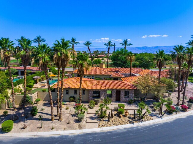Building Photo - 56222 Village Dr