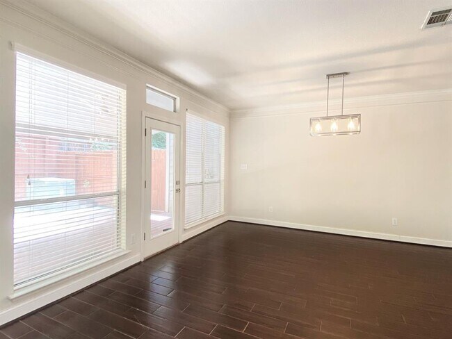 Building Photo - 54 Alderon Woods Pl