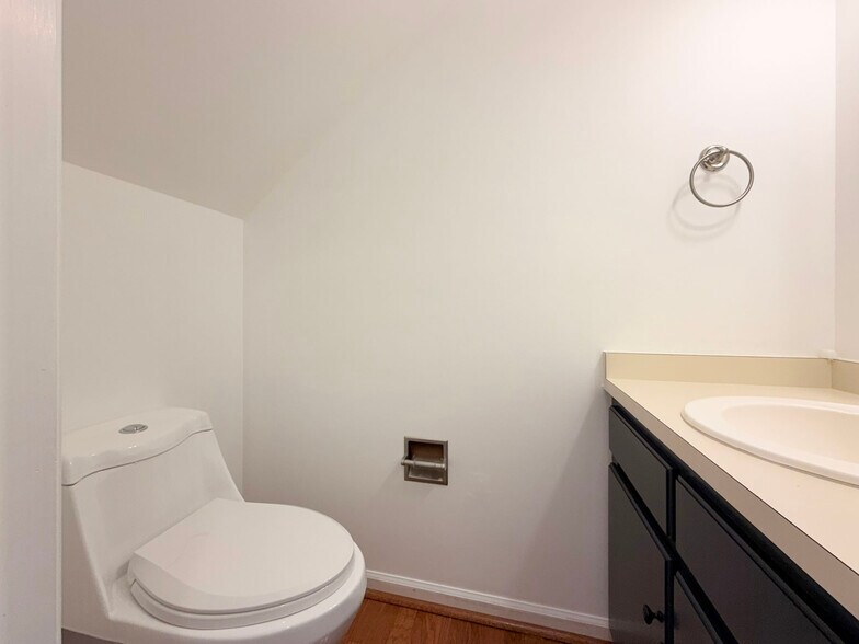 Building Photo - 110 Waltons Creek Rd