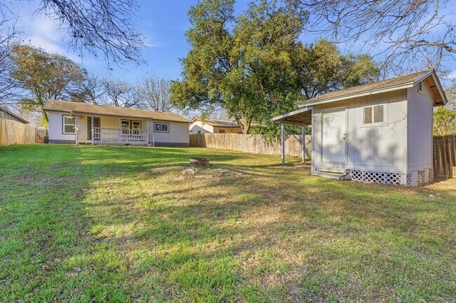 Building Photo - 7717 Elderberry Dr