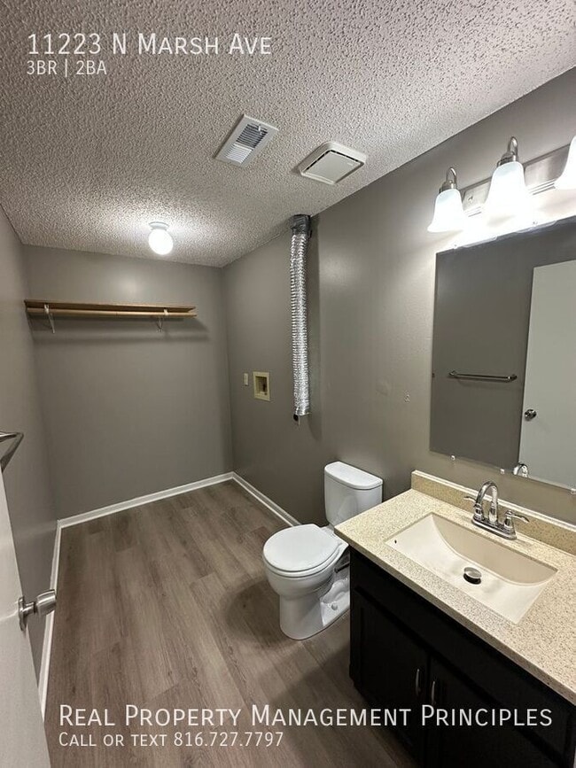 Building Photo - 11223 N Marsh Ave