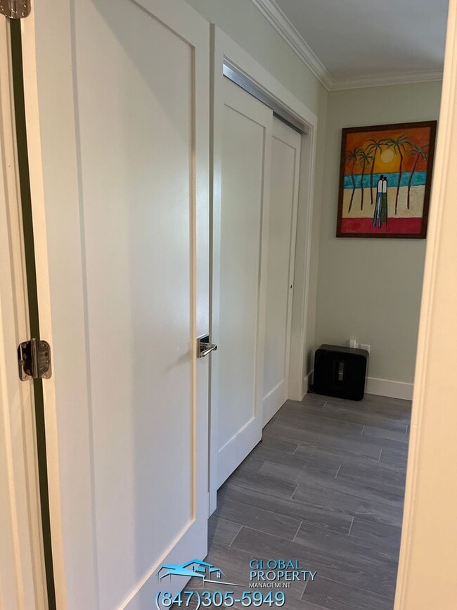 Building Photo - 880 Wading Bird Rd