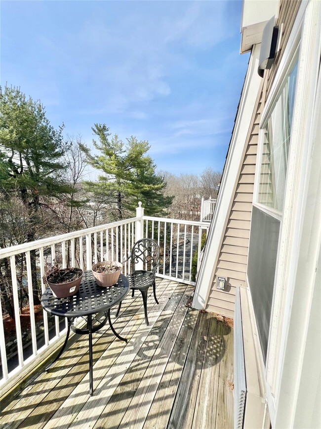 Building Photo - 309 Sutton Dr