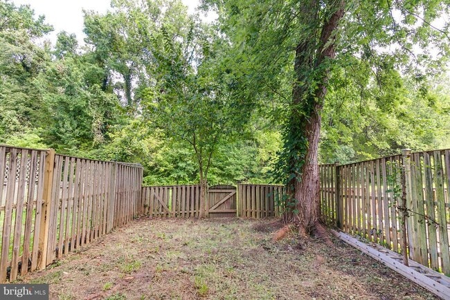 Building Photo - 6047 Bonnie Bern Ct