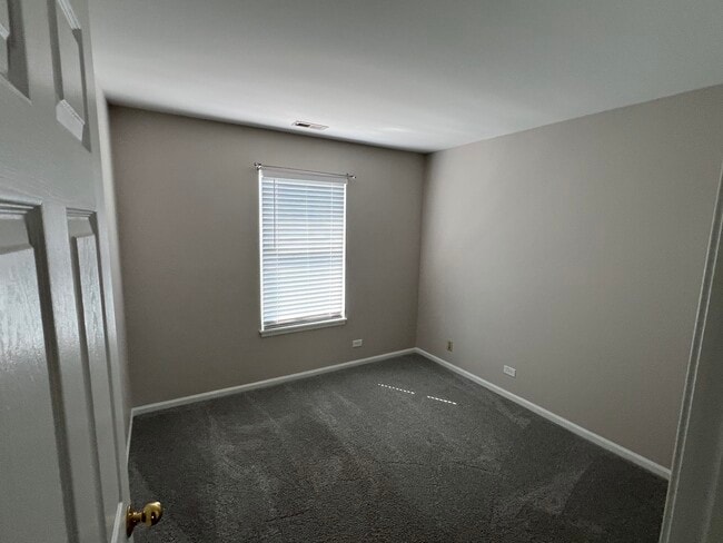 Building Photo - 1134 Dovercliff Way