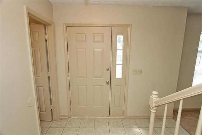 Building Photo - 1381 Omie Way
