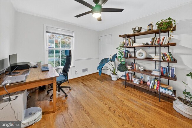 Building Photo - 5601 Beam Ct