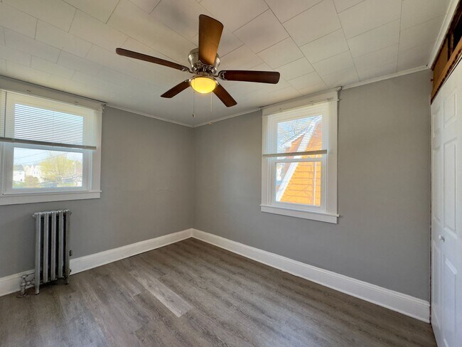 Building Photo - Charming 3 Bedroom/ 1 Bathroom Home in Dundalk, MD!