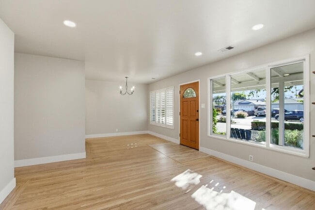 Building Photo - 2682 Coit Dr