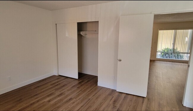 Building Photo - 7434 Mesa College Dr