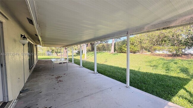 Building Photo - 759 NW 161st Ave