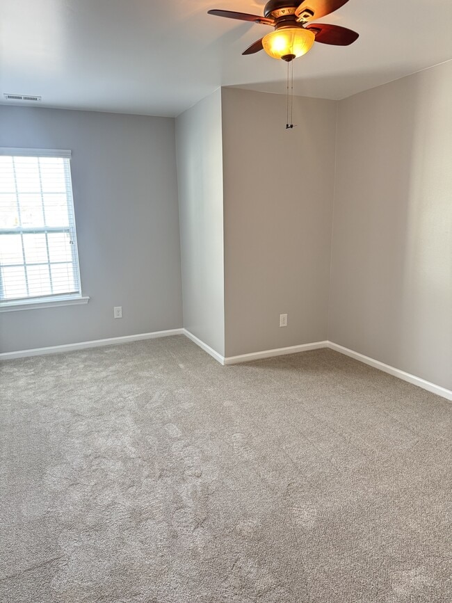 Building Photo - 617 Rockland Dr