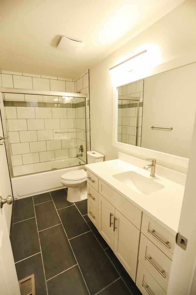 Building Photo - 5113 N McDonald Rd