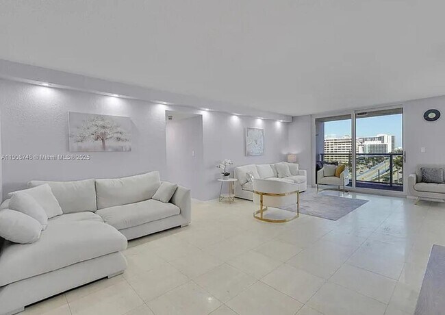 Building Photo - 1880 S Ocean Dr