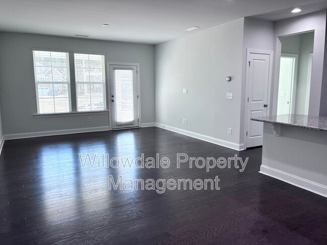 Building Photo - 1112 Lakebrink Dr