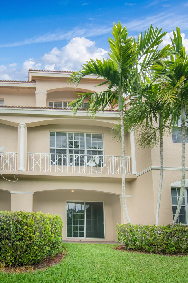 Building Photo - 4573 Artesa Way S