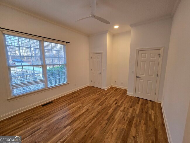 Building Photo - 1256 Olde Lexington Rd