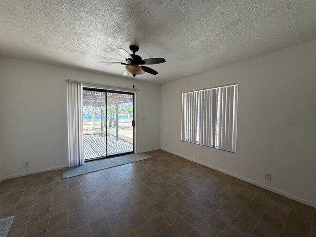 Building Photo - Beautiful 3 Bedroom House Located on Calico Lake