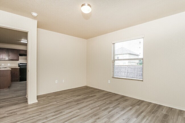 Building Photo - 10611 Goose Way