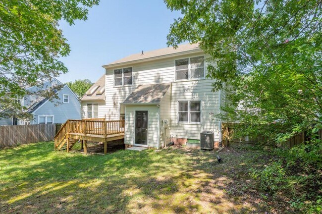 Building Photo - 8915 Castle Point Dr