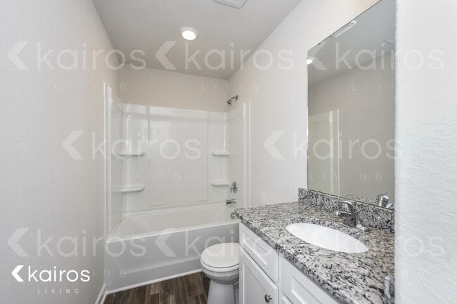 Building Photo - 607 Wild Tulip Ct