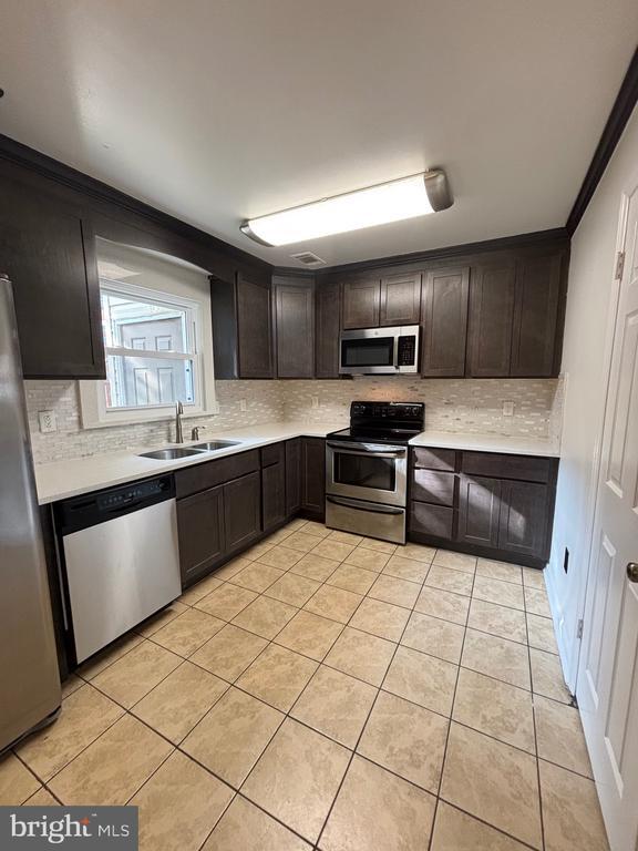 Building Photo - 109 Ash Hollow Dr