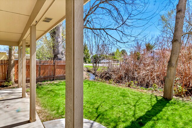 Building Photo - 4552 W Kendall St