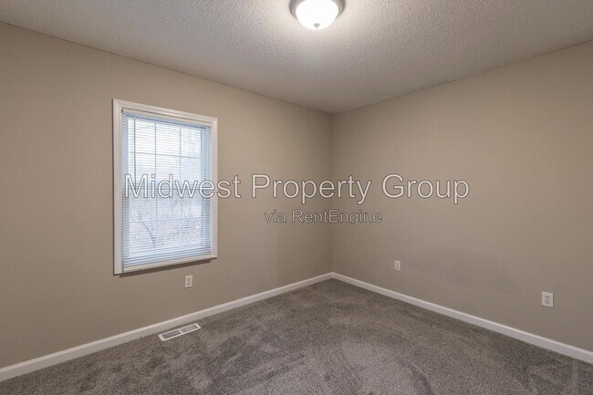 Building Photo - 2986 Kincaid Ave