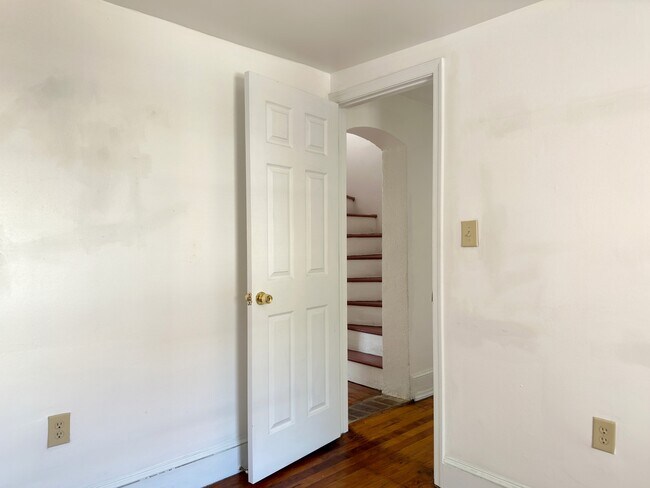 Building Photo - 1232 N Hancock St