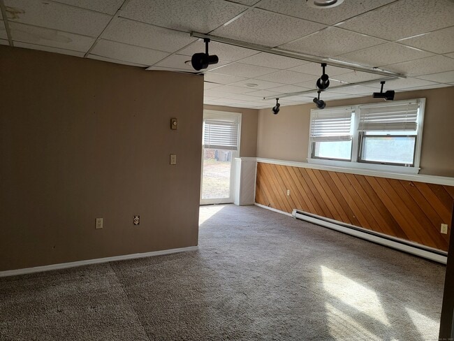 Building Photo - 155 Flanders Rd