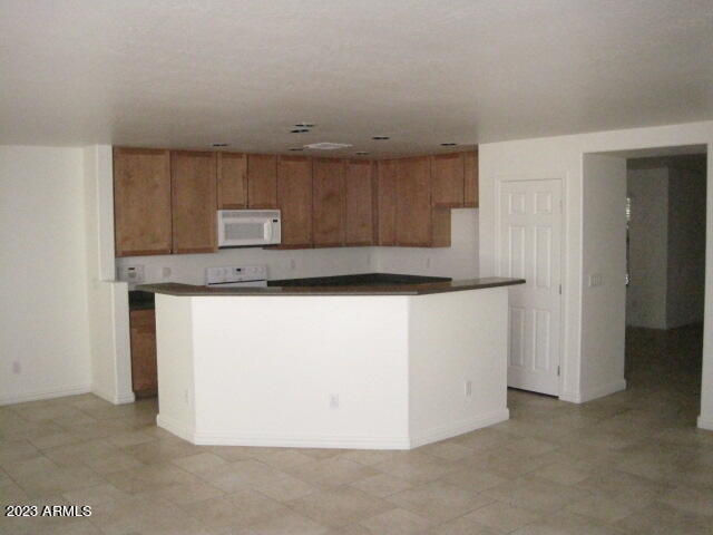 Building Photo - 8521 N 64th Dr