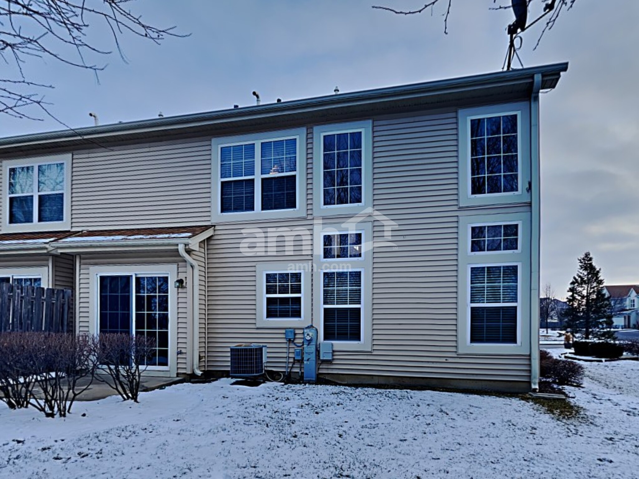 Building Photo - 9555 Rainsford Dr