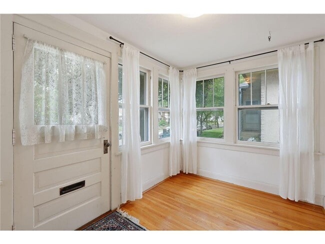 Building Photo - 2301 Benjamin St NE