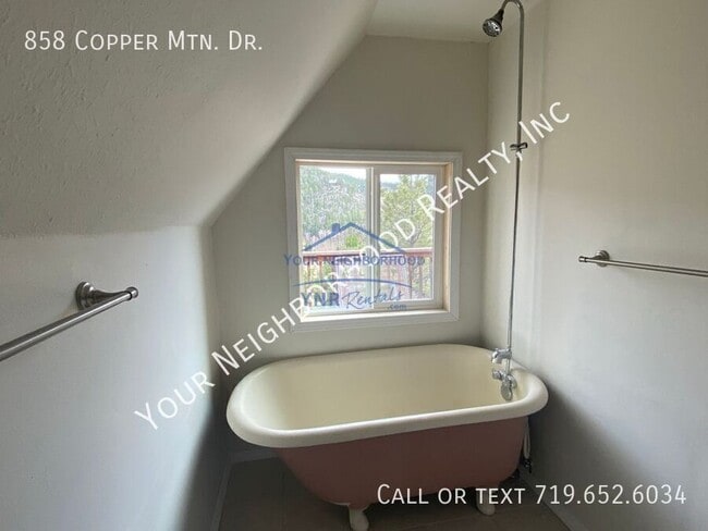 Building Photo - 858 Copper Mountain Dr