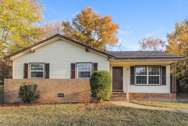 Primary Photo - 528 W Arrowood Rd