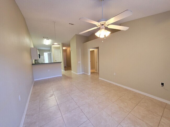 Building Photo - 8158 Heirloom Dr