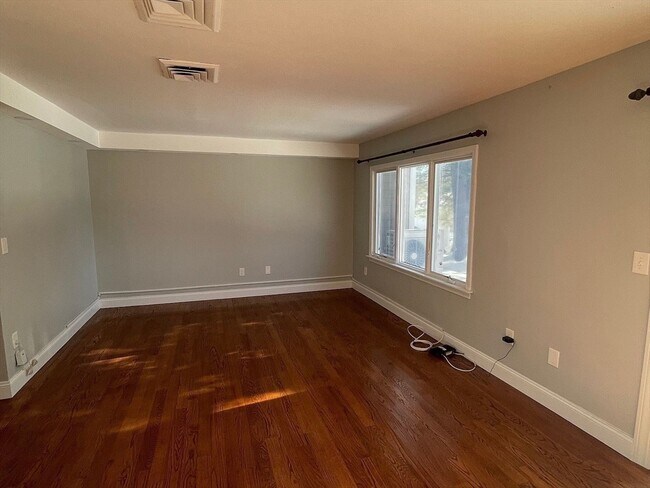 Building Photo - 20 Drummer Boy Way