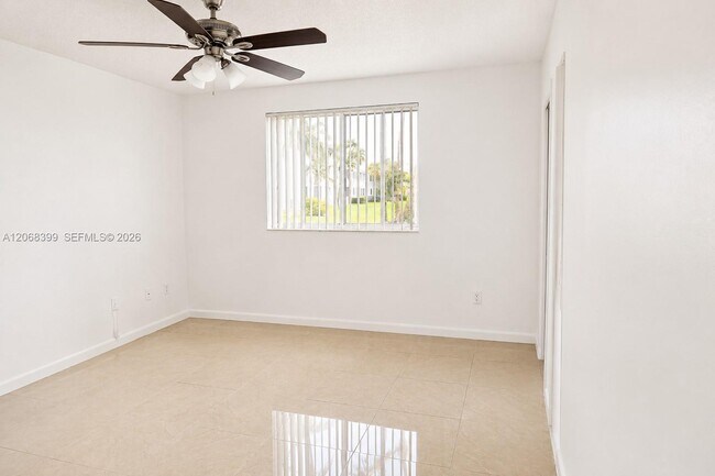 Building Photo - 2600 S University Dr