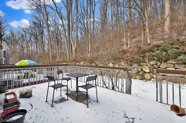 Building Photo - 48 Edgefield Dr