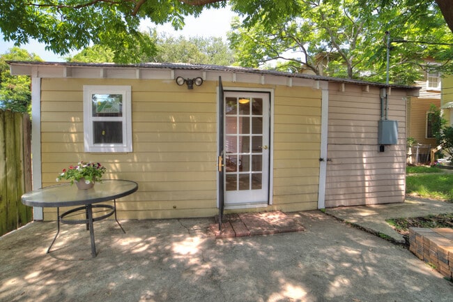 Building Photo - 2606 S Carrollton Ave