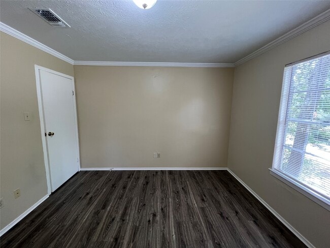 Building Photo - 11016 Meadow Rue St