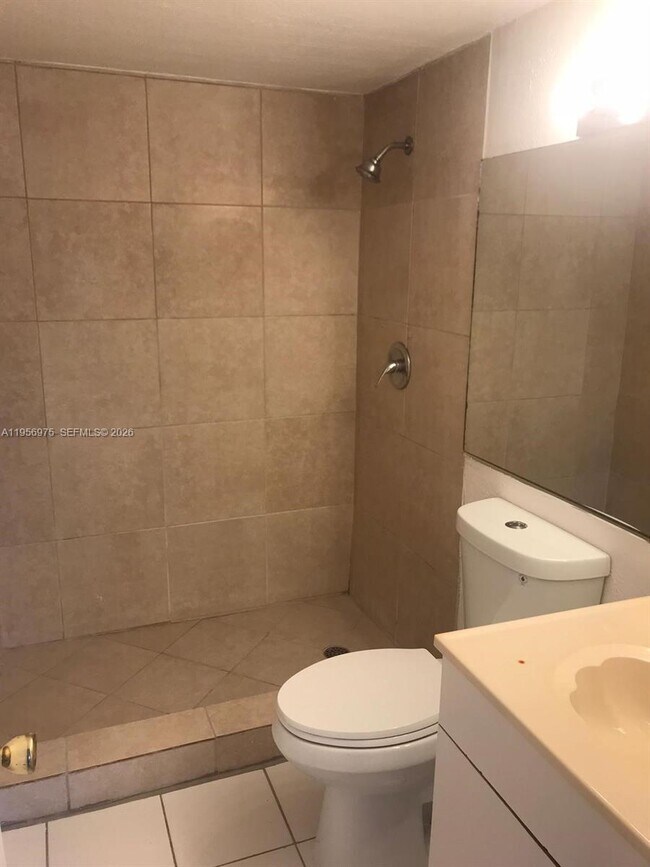 Building Photo - 1251 NE 108th St