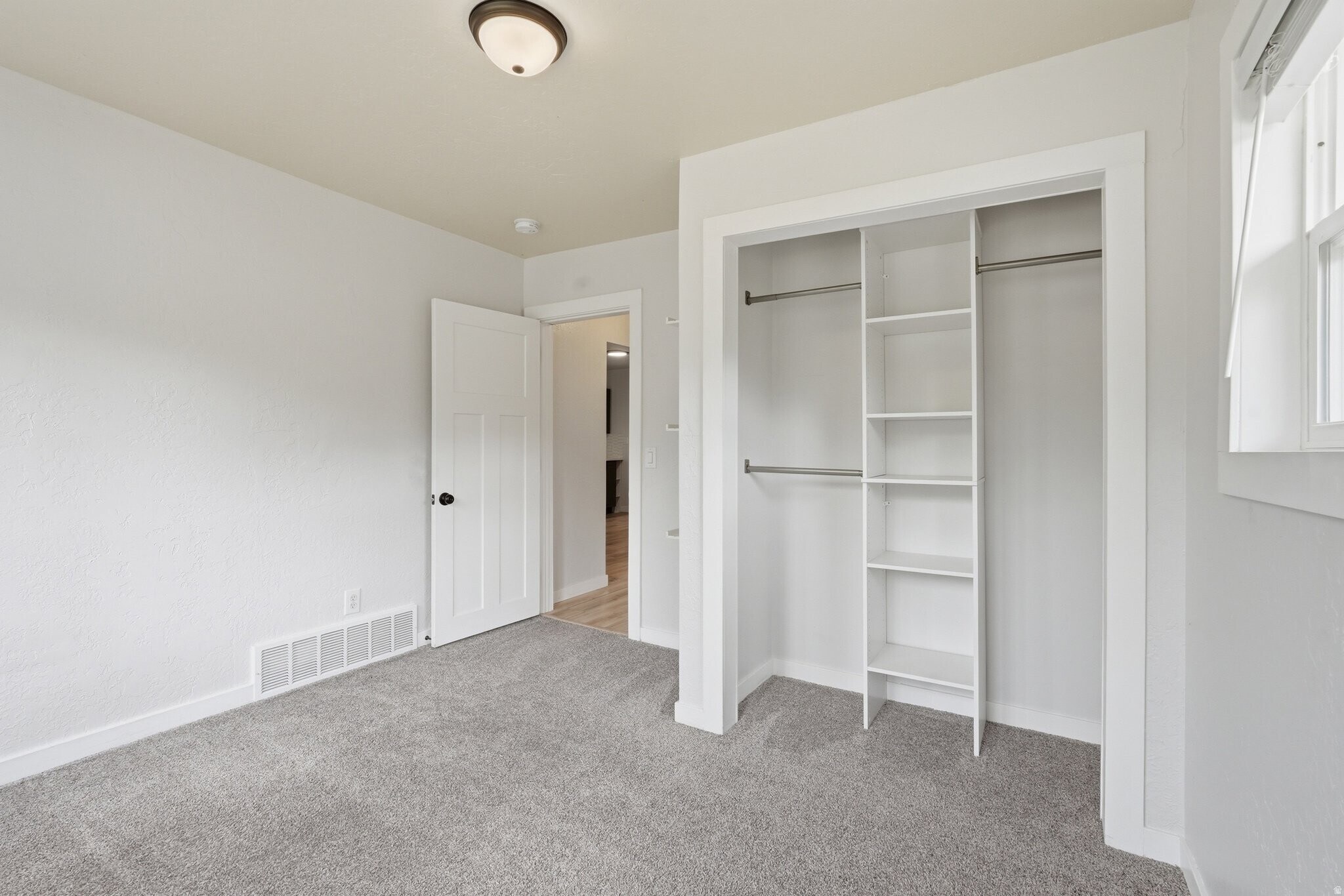 Building Photo - 215 E 300 S