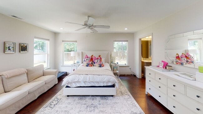 Building Photo - 1329 Mockingbird Ln