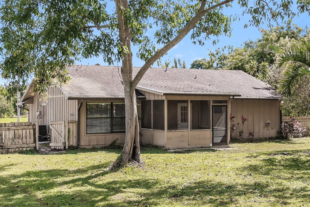 Building Photo - 167 NE Twylite Terrace